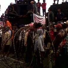 Tiba di Kantor Gubernur, Warga Korban Lumpur Lapindo Tagih Janji