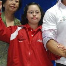 Atlet Tunagrahita Indonesia Ikut Bawa Obor Olimpiade 2012