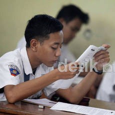 Terkait UN, Mendikbud: Ada CCTV Kok Stres?