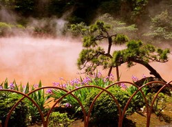 Menyambangi Kolam Darah di Beppu, Jepang