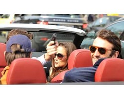 Pippa Middleton Terlibat Aksi Todongkan Senjata ke Paparazzi