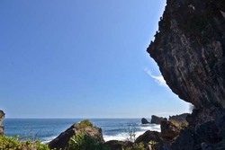 Seru! Panjat Tebing di Pantai Siung, Yogya