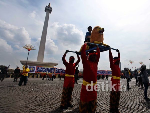 Warna-warni Gladi Resik HUT Satpol PP