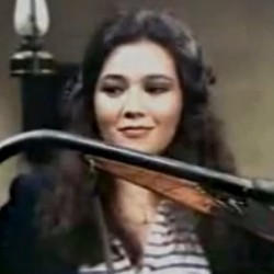 Sekali Main Film, Honor Eva Arnaz Seharga Satu Rumah Mewah