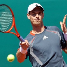 Murray Lewati Rintangan Pertama