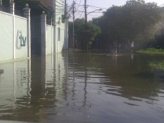Jalan dari Ciledug ke Meruya Banjir, Macet 2 Km