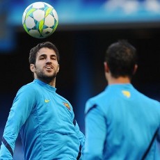 Fabregas Waspadai Serangan Balik Chelsea