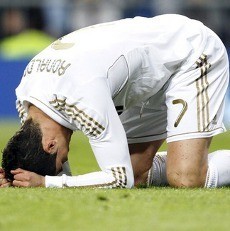 Ronaldo cs Kecurian Sepatu Sebelum Bertanding