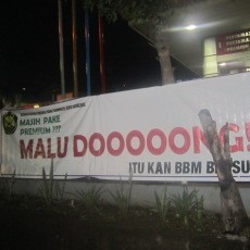 Jero Wacik: Masih Pakai Premium? Malu Dong!