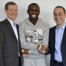 Muamba Bisa Saja Bermain Enam Bulan Lagi