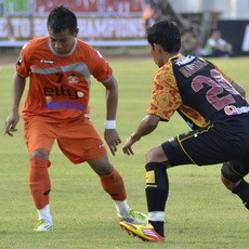 SFC Atasi Persisam, Persija Menang Telak