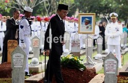 Anak Sudomo Tak Tahu Apa Mantan Istri Kedua & Ketiga Hadiri Pemakaman