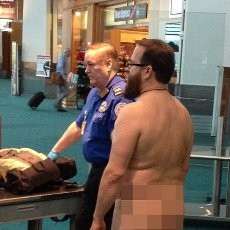 Aksi Bugil Pria AS Bikin Heboh Bandara Portland