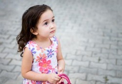 Haruskah Orangtua Khawatir Jika Anak Punya Teman Imajinasi?