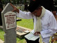 Bukti Cinta Habibie untuk Sang Istri
