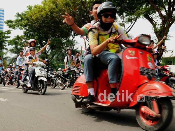 Konvoi Pelajar Usai UN