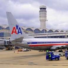 American Airlines Berencana PHK 14.200 Karyawan
