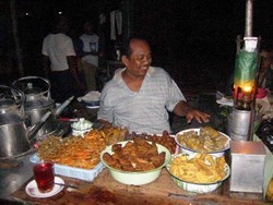 HIK, Denyut Solo di Malam Hari