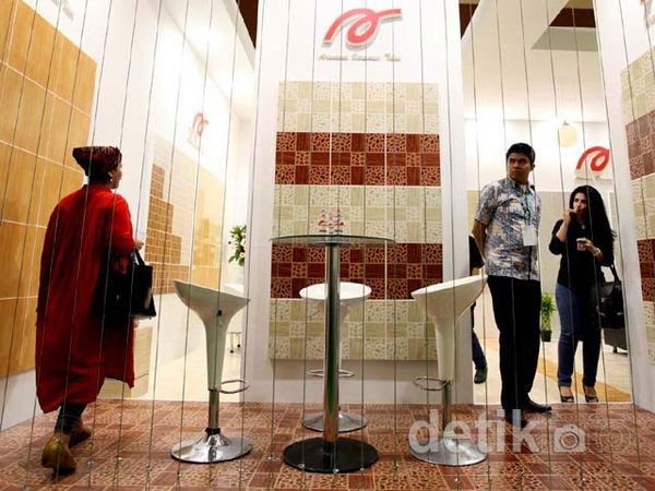 Cek Keramik Pilihan di Pameran Ini