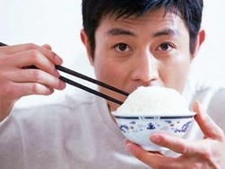 Yuk, Belajar Etiket Memakai Sumpit! (1)