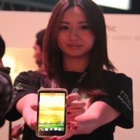 Tak Diikat Earphone Beats, HTC Ingin Redam Harga One X?