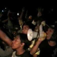 Tak Puas Kepemimpinan Kades, Ratusan Warga Mengamuk