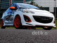 Mazda Laguna Two