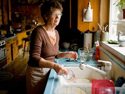 Masak, Nyuci dan Ngepel Kurangi Risiko Alzheimer
