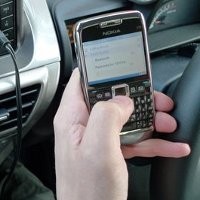 Social Media dan Mengendara Bukan Jodoh yang Tepat