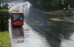 Wow! Ada Banyak Kartini di Bus Transjakarta
