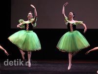 Gerak Cantik Para Balerina