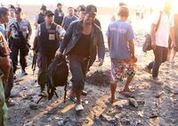 Tas Mencurigakan di Pantai Seminyak Berisi Baju