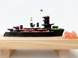Nyam..nyam..Sushi Kapal Perang Oishii Desu!