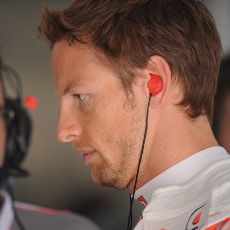 Button Sebut Mercedes & Red Bull Layak Diperhatikan