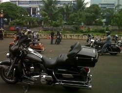 Harley Owners Group Tebarkan Virus Safety Riding