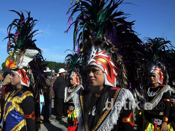 Kirab Budaya Peringati Satu Abad HB IX