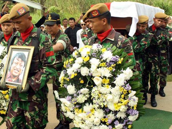 Jenazah Wamen ESDM Dimakamkan