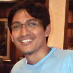 Iiih.. Lucky Hakim Pelihara Tomcat