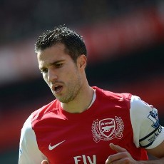 Van Persie Jelaskan Kunjungannya ke Hotel Barca