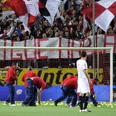 Terimbas El Clasico, Laga Sevilla-Levante Dihujani Bola Tenis