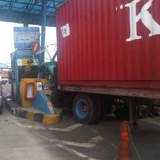 Kontainer yang Menghantam Loket Tol Cibitung Sudah Dievakuasi