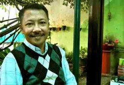 Dr Gilbert WS Simanjuntak dan Selembar Brosur dari India