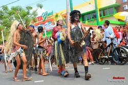 Tari Laskar Pelangi Meriahkan Subang Carnival 2012