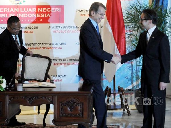 Menlu Italia Bertamu ke Jakarta Menlu Italia Bertamu ke Jakarta