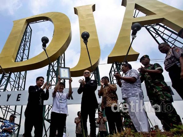 Letter Sign Terbesar di Dunia Ada di Purwakarta