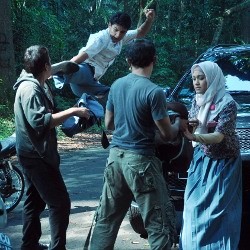 Hanung Bramantyo Gelar Layar Tancap Pengejar Angin