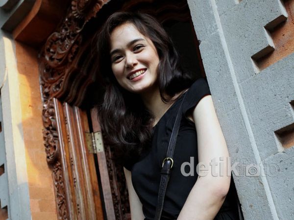 Renata Kusmanto Cantik Tanpa Make Up