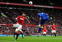 Everton unggul dulu lewat Nikica Jelavic. Dalam pertandingan tersebut, Jelavic dua kali membobol gawang Manchester United. Gol tersebut dicetaknya di menit ke-34 dan 83.Getty Images/Alex Livesey.