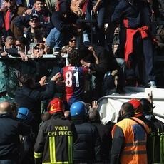 Kisah Penyanderaan Pemain oleh Ultras di Luigi Ferraris