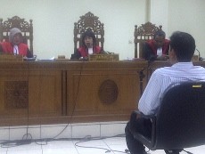 Divonis 1,5 Tahun Penjara karena Menyuap, Sekda Nonaktif Semarang Nangis